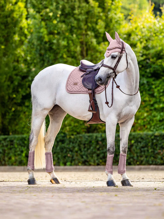 Equestrian Stockholm - SS26 Midsummer Blush - Jump Saddle Pad Modern springzadeldek