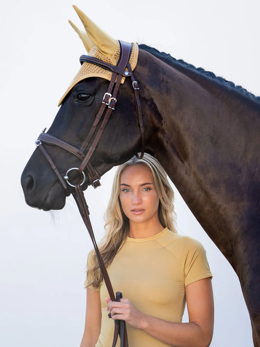 Equestrian Stockholm - SS26 Midsummer Glow - Ear Bonnet Modern oornetje