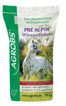 Pre Alpin Wiesenflakes van Agrobs, voedzame flakes voor paarden met hoogwaardige alpine kruiden en grasmix