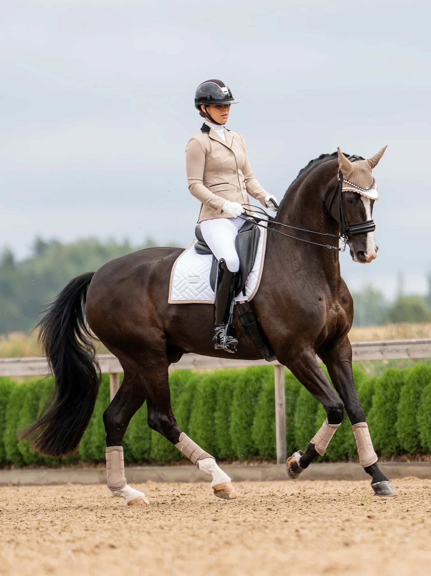 Equestrian Stockholm - SS26 Sand White - Dressage Saddle Pad Modern dressuurzadeldek