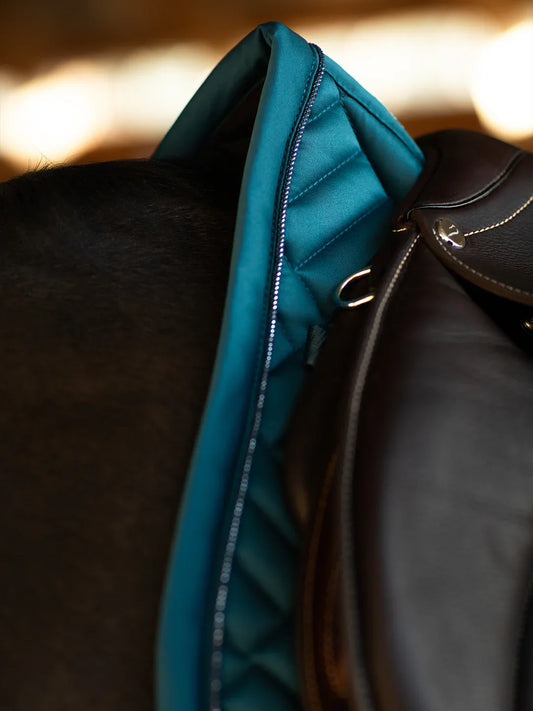 Equestrian Stockholm - FW25 Teal Blue - Jump Saddle Pad Modern springzadeldek