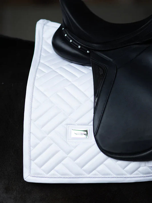 Equestrian Stockholm - Core Collection - White Perfection Dressage Saddle Pad Modern dressuurzadeldek