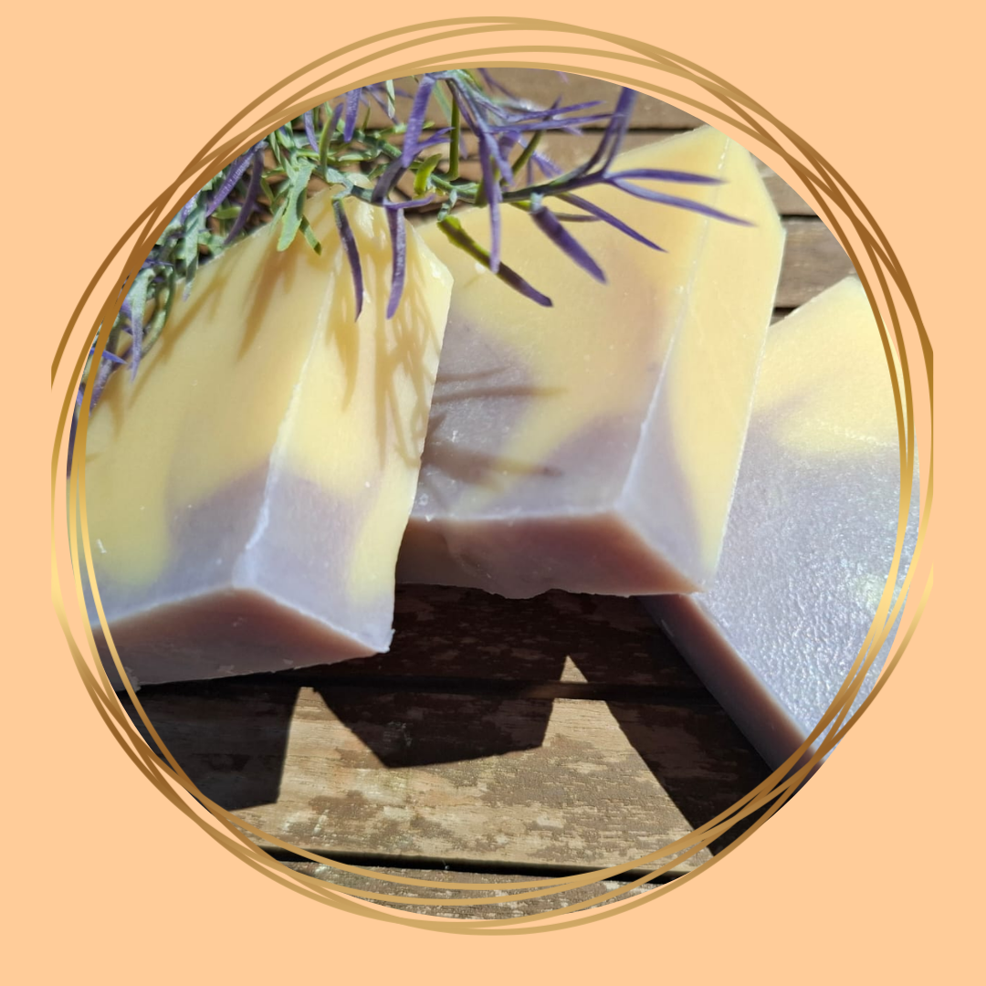 Zomer Soapbar voor paarden en honden – natuurlijke zeep tegen vliegen, dazen en jeuk, met paarse klei en citroengras
