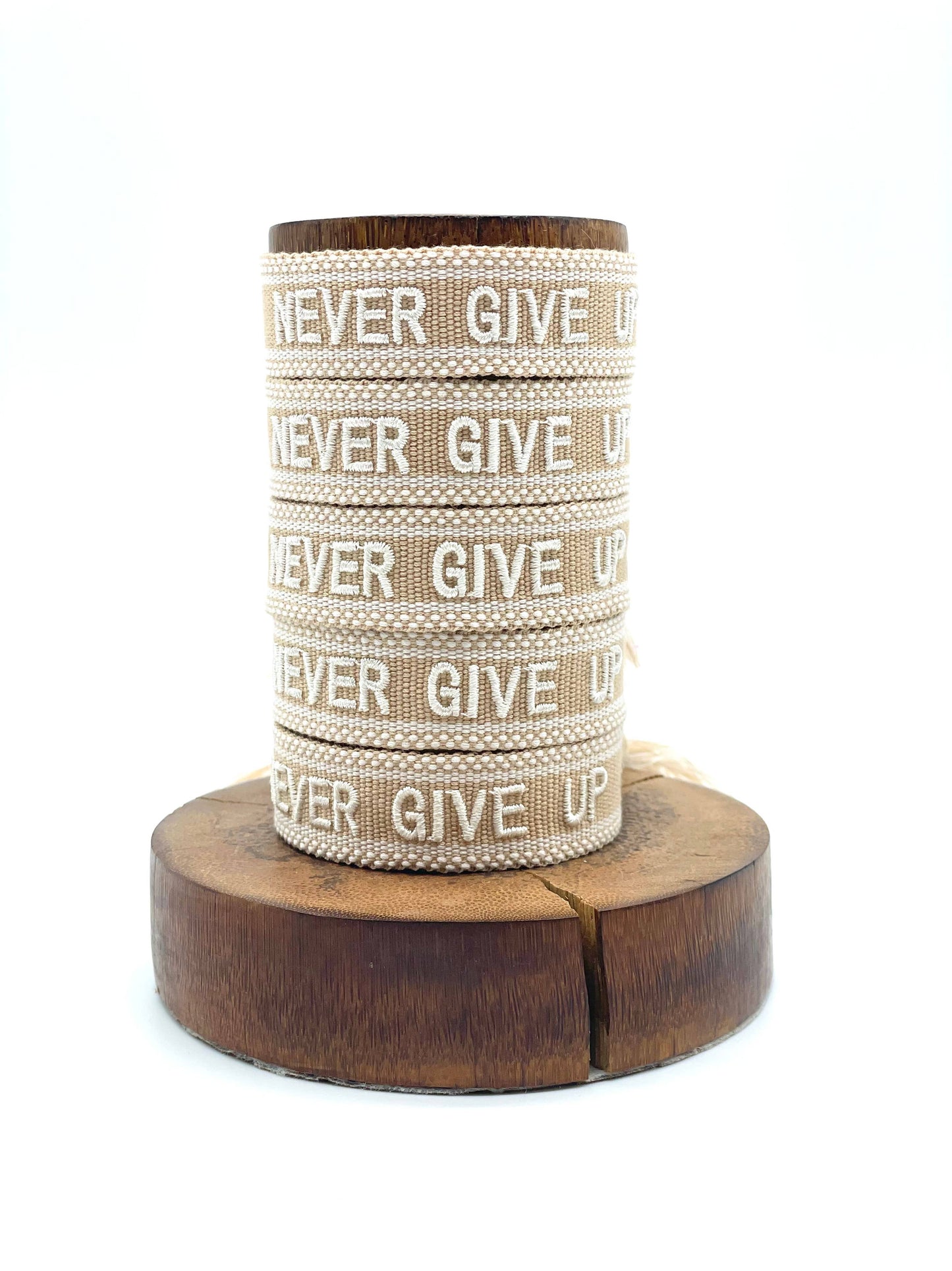 Parsley & Pepper - Never Give Up armband beige