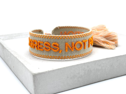 Parsley & Pepper - Progress, not Perfection armband beige/ oranje