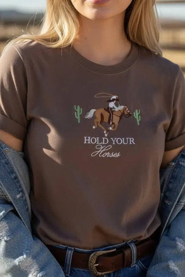 Bridle Up Hope - Hold Your Horses geborduurd T-shirt