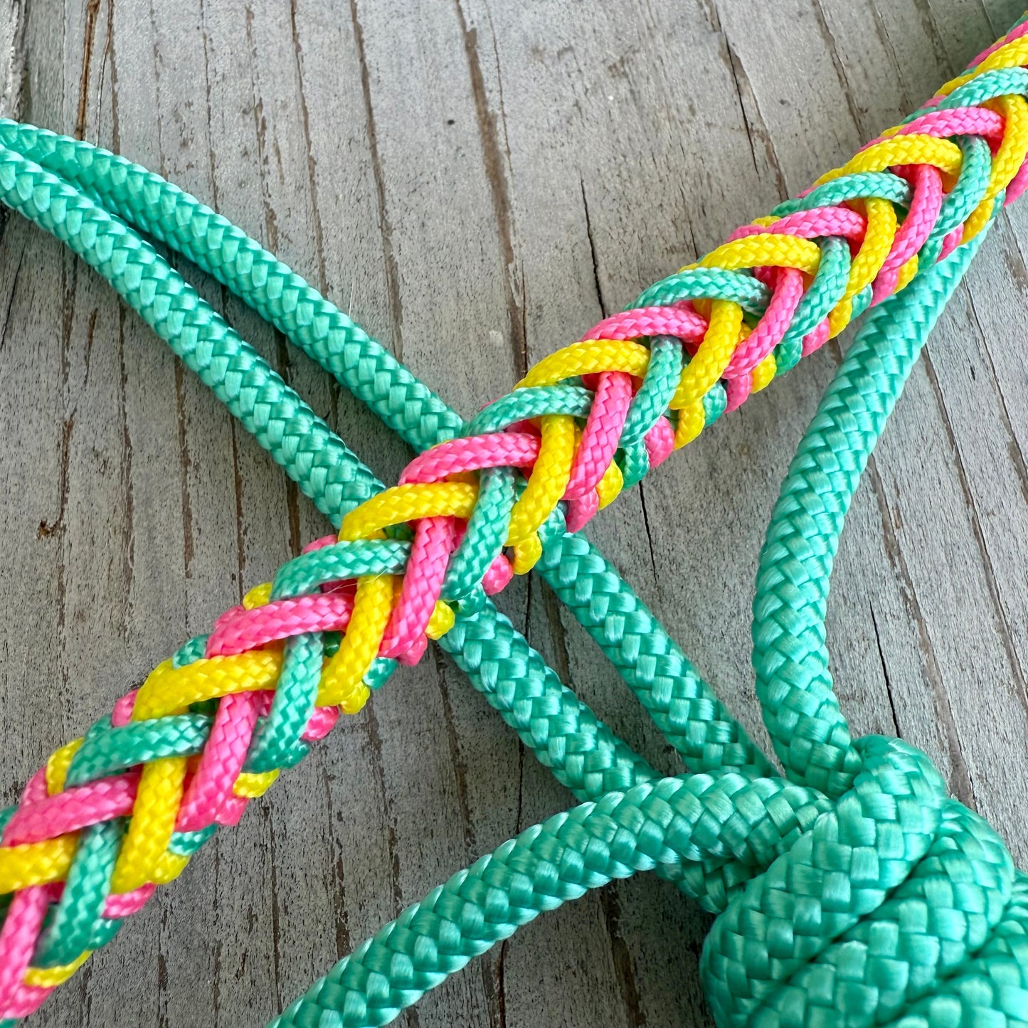 Het Paardenatelier - Touwhalster set halster Luna + halstertouw ‘90’s Vibes’ Neon geel/ mint/ fuchsia