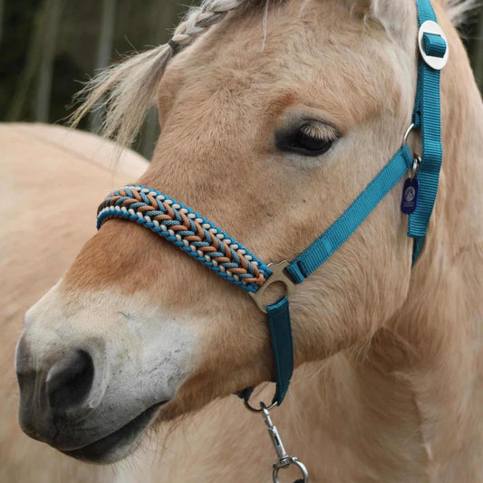 Handgemaakte paardenhalsters - Geknoopt halster ‘Teal Treasure’ emerald/teal/caramel