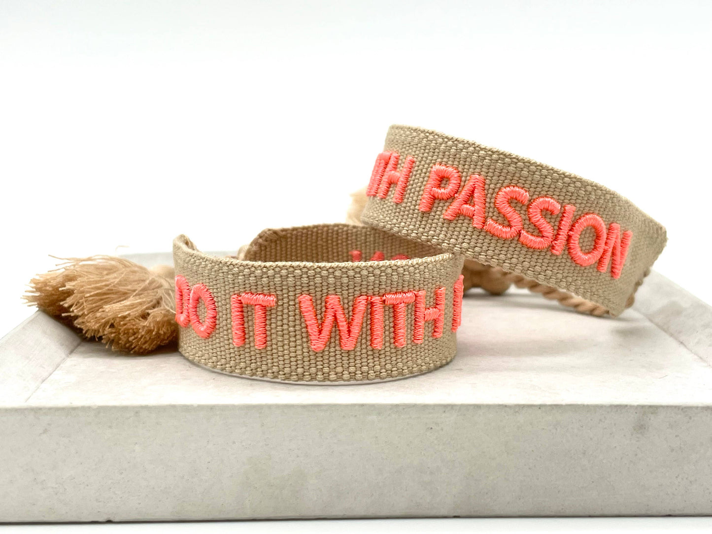 Parsley & Pepper - Do it with Passion armband caramel/ koraal