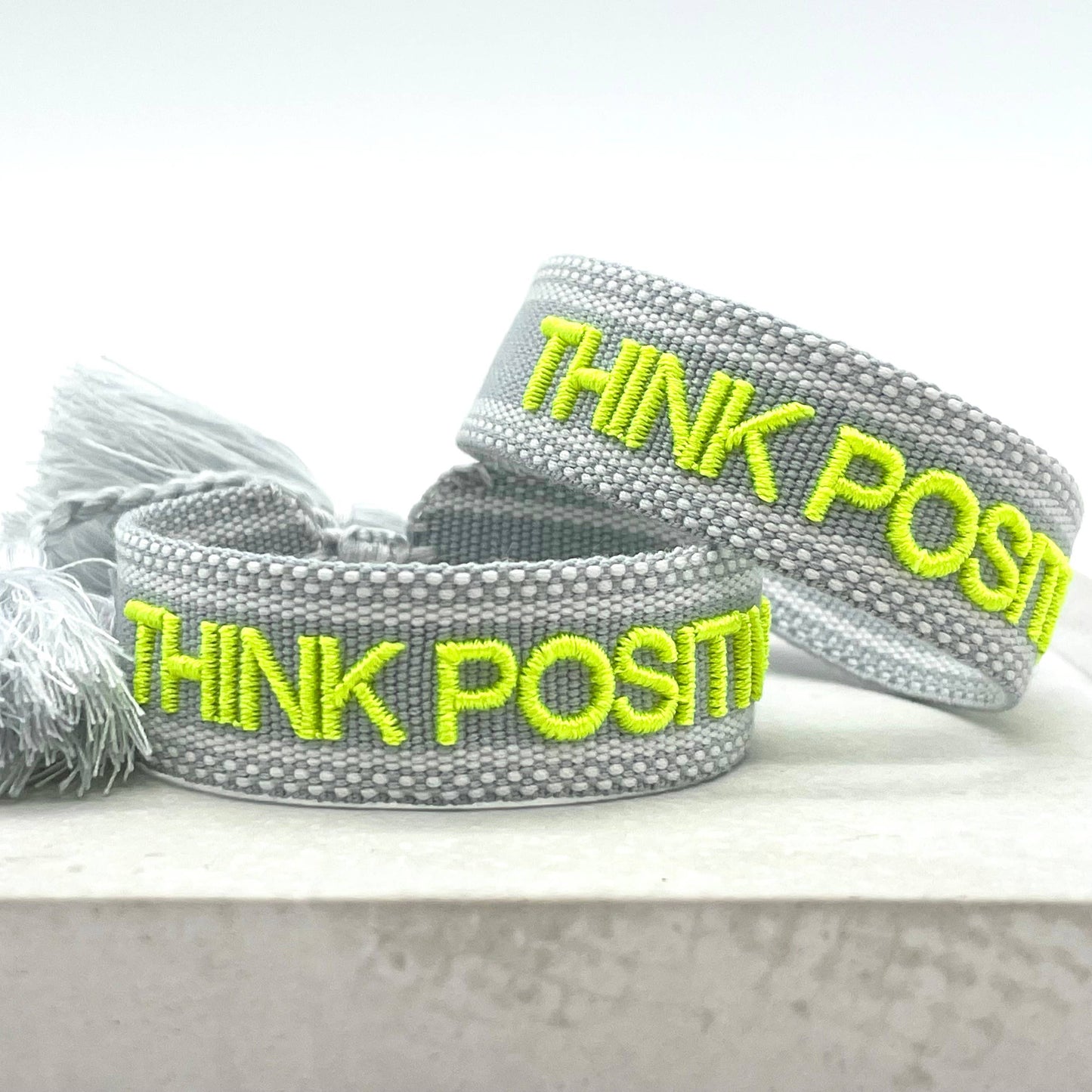 Parsley & pepper - Think Positive armband grijs/ neon geel