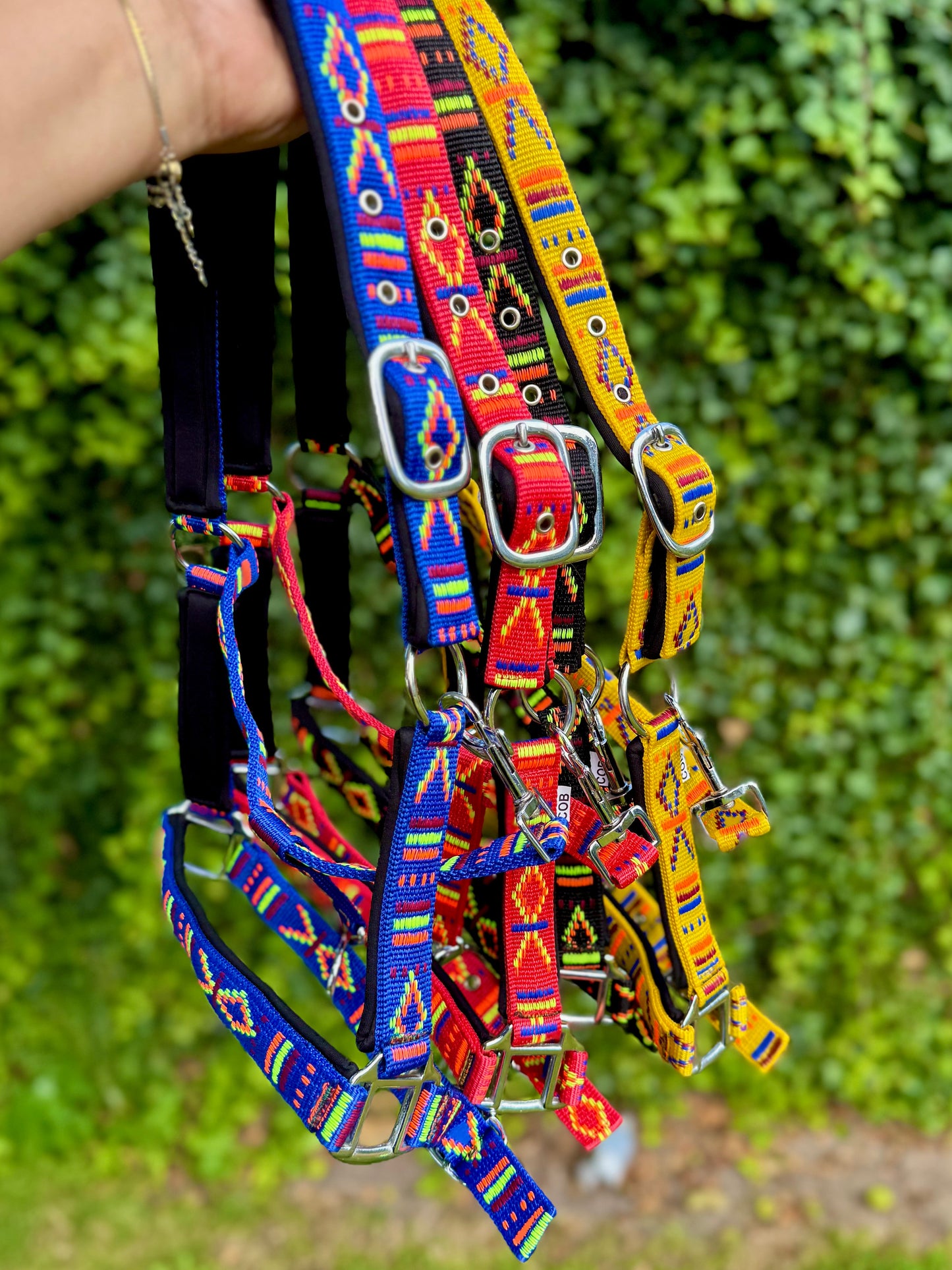 FMH - Geborduurd nylon halster met padding ‘Nomad Spirit’ blauw