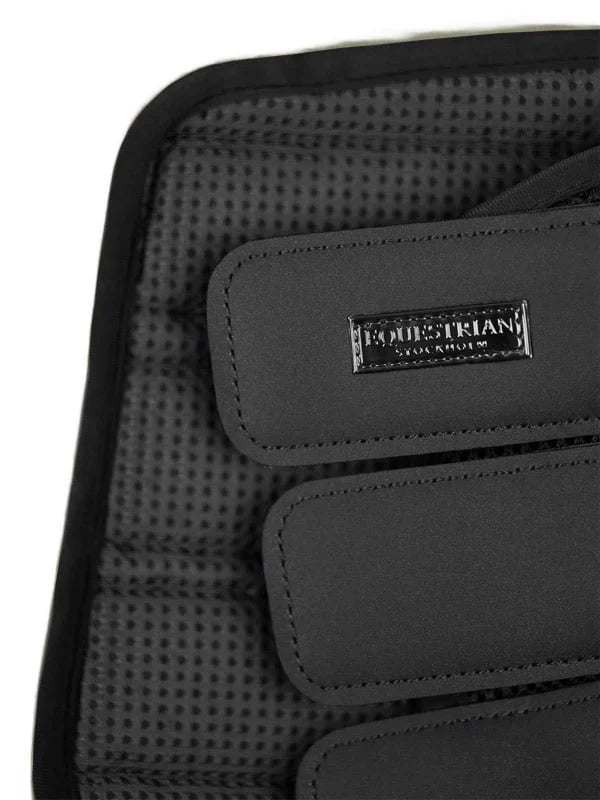 Equestrian Stockholm - Core Collection - All Black Mesh Brushing Boots beenbeschermers