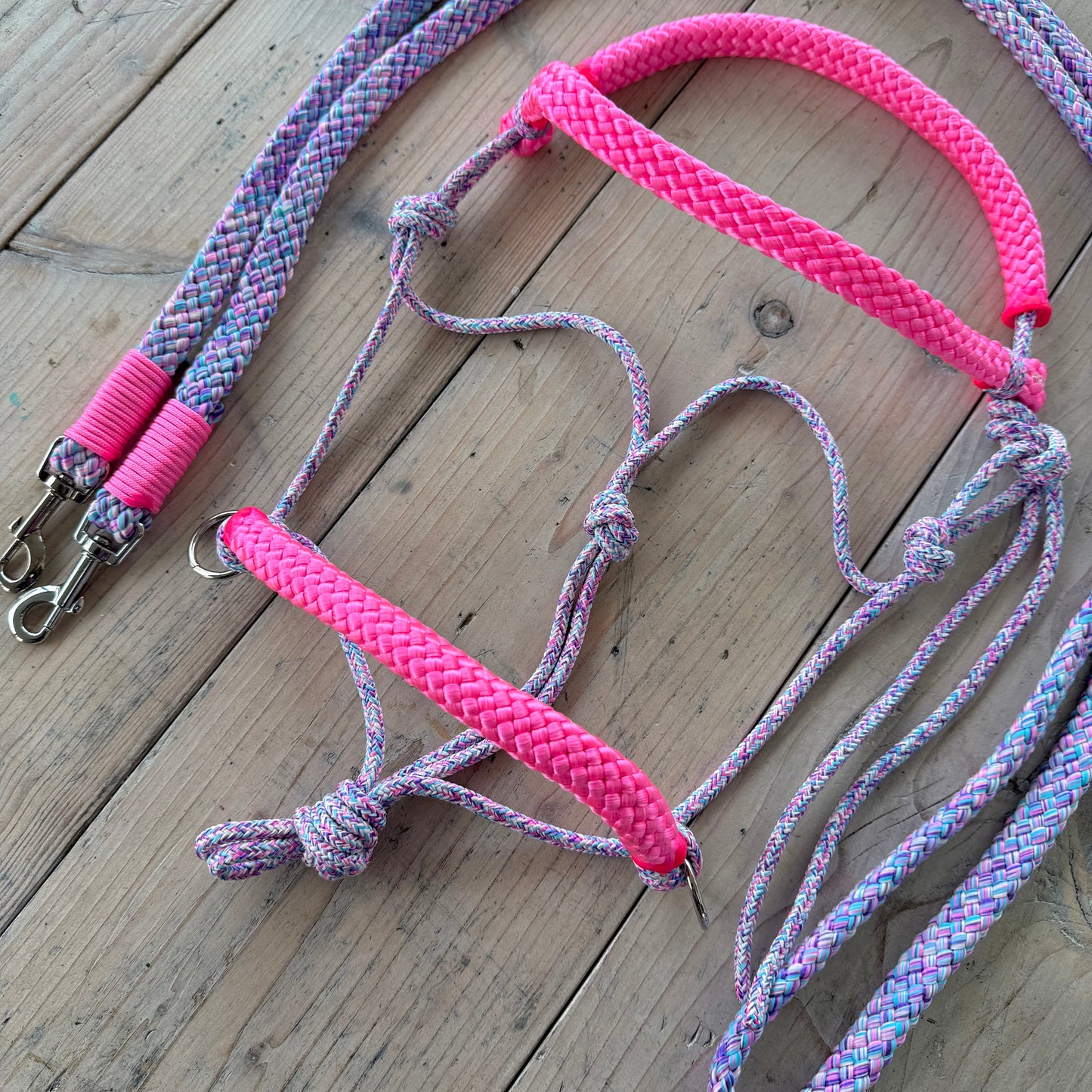 Het Paardenatelier - Touwhalster set rijhalster + teugels ‘Barbie Dreams’ paarsmix/roze