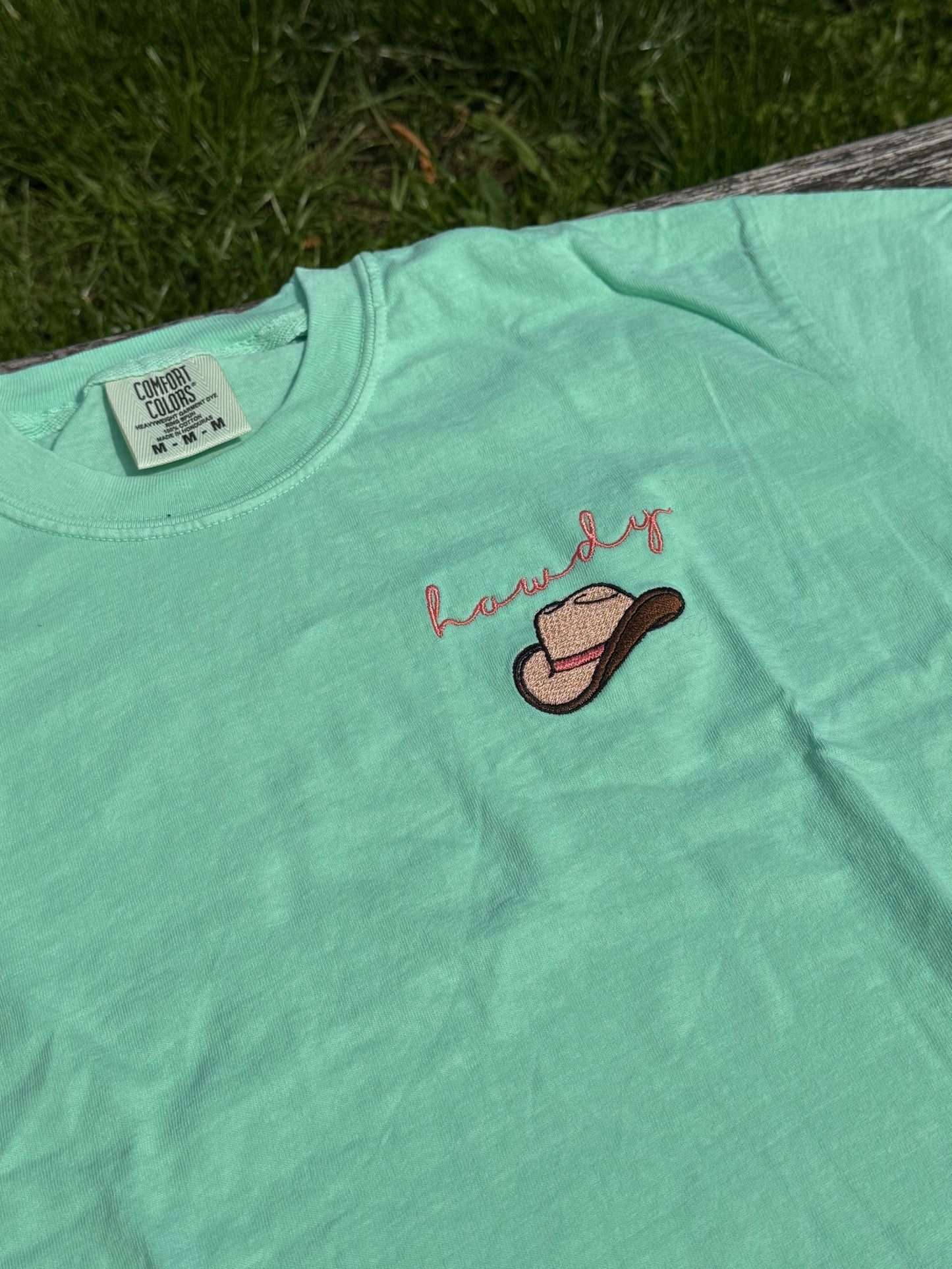 FlossandFable - T-shirt "Howdy" Cowboyhoed Island Reef