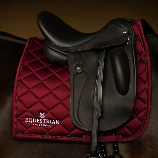 Equestrian Stockholm - Line Collection - Bordeaux Dressage Saddle Pad dressuurzadeldek
