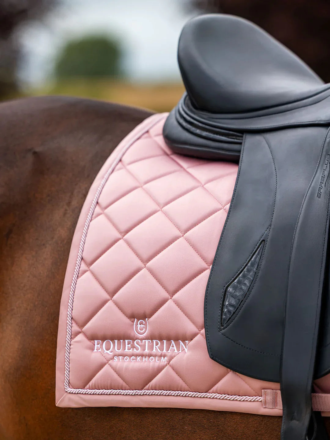 Equestrian Stockholm - Line Collection - Pink Dressage Saddle Pad dressuurzadeldek