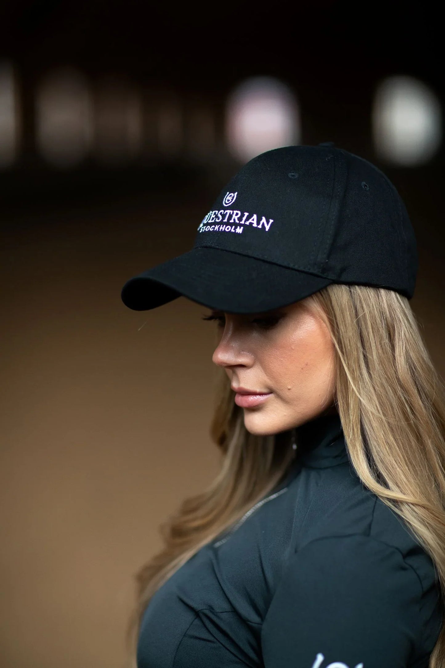Equestrian Stockholm - Core Collection - Black White Cap pet