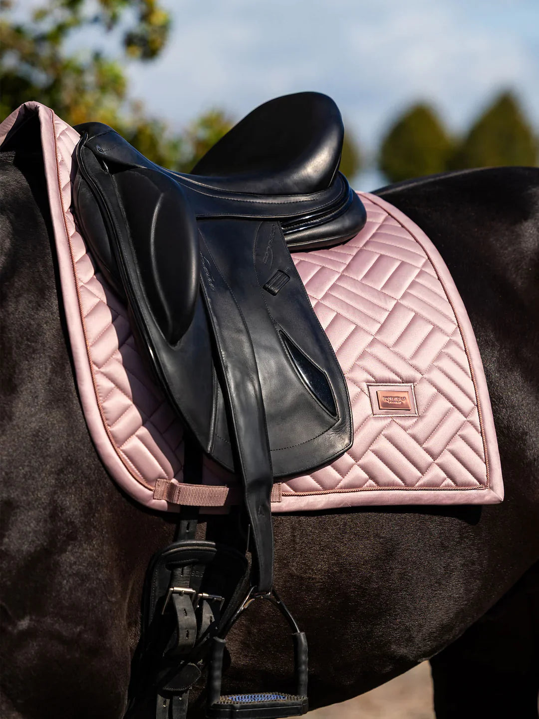 Equestrian Stockholm - SS26 Midsummer Blush - Dressage Saddle Pad Modern dressuurzadeldek