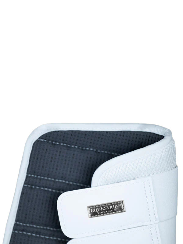 Equestrian Stockholm - Core Collection - White Silver Mesh Brushing Boots beenbeschermers