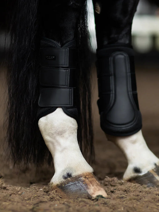 Equestrian Stockholm - Core Collection - All Black Mesh Brushing Boots beenbeschermers