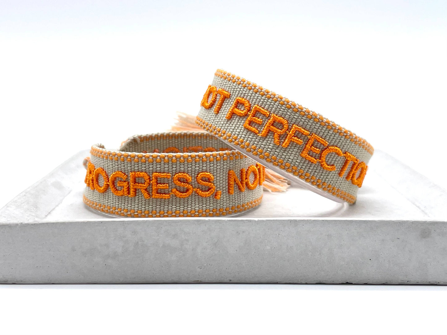 Parsley & Pepper - Progress, not Perfection armband beige/ oranje