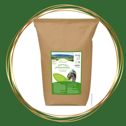 PerNaturam Hunsrücker Protein Pellets, eiwitrijk aanvullend voer met esparcette, spirulina en hennepzaad.