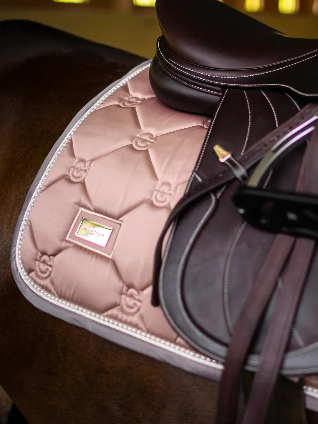 Equestrian Stockholm - Core Collection - Pink Pearl Jump Saddle Pad springzadeldek