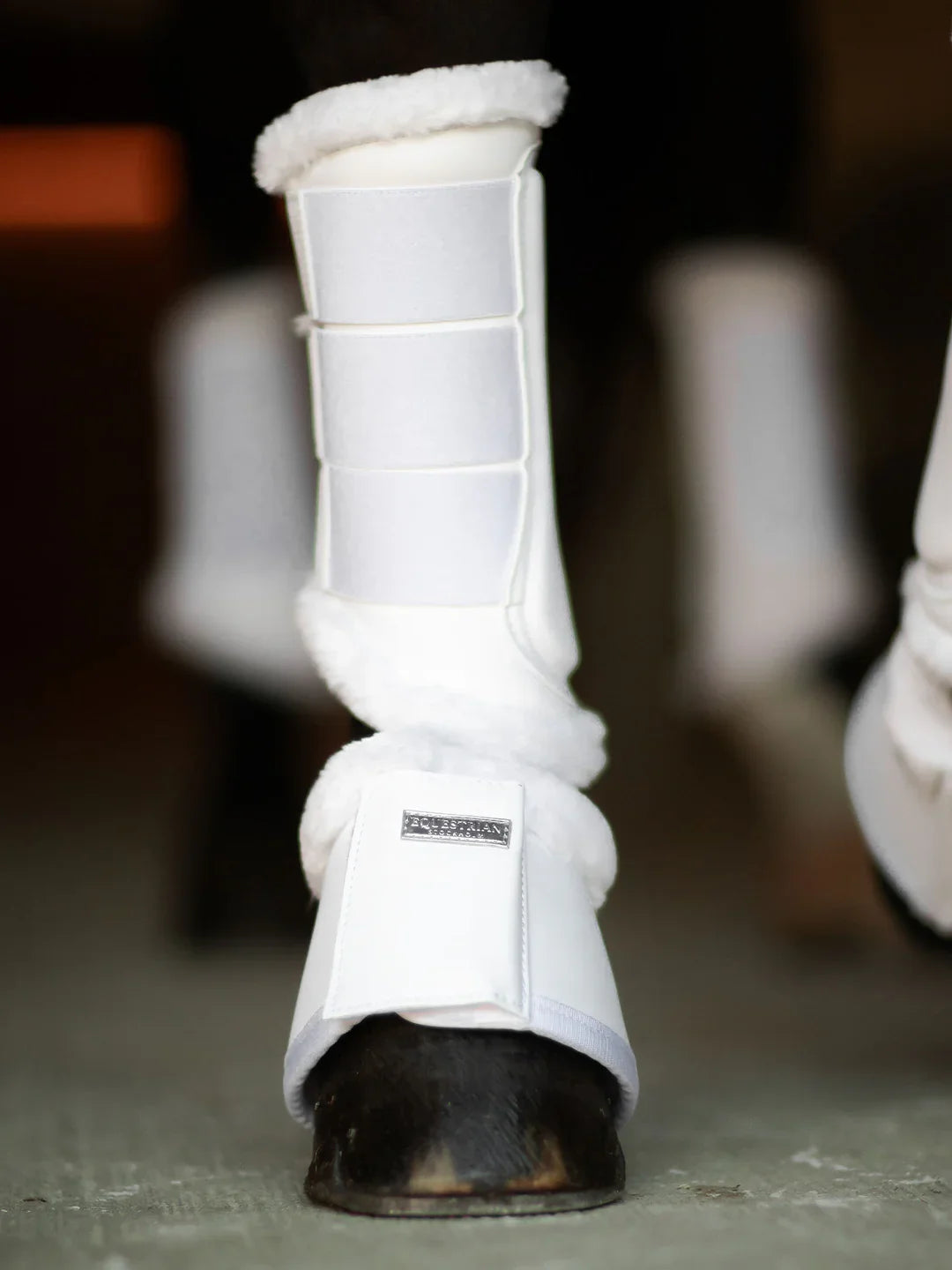 Equestrian Stockholm - Core Collection - White Silver Bell Boots springschoenen