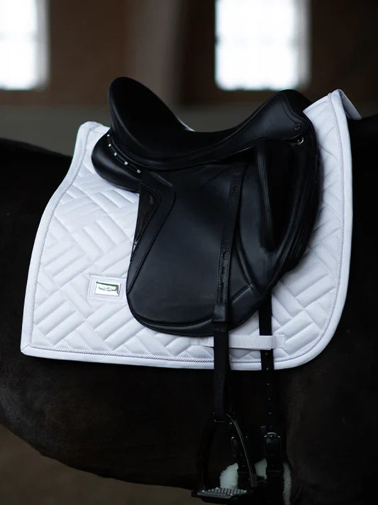 Equestrian Stockholm - Core Collection - White Perfection Dressage Saddle Pad Modern dressuurzadeldek